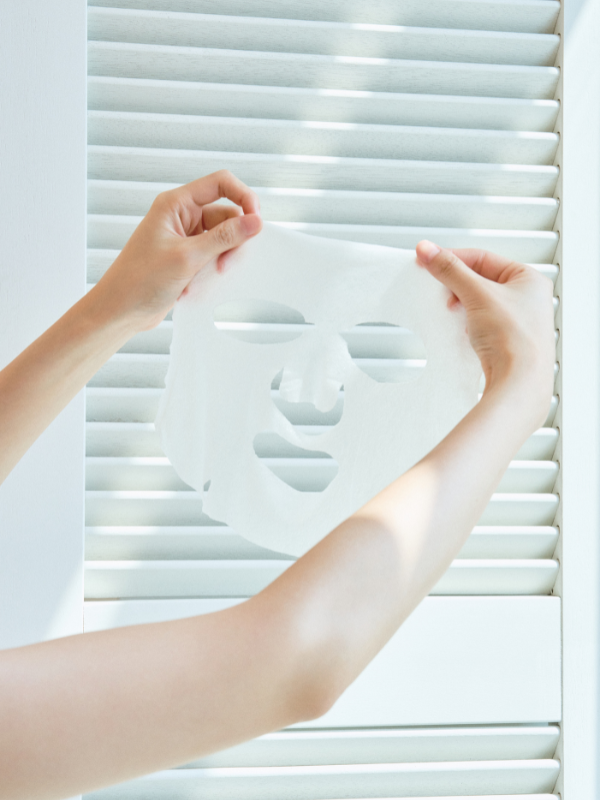 SKIN1004 Madagascar Centella Tone Brightening Glow Mask 25ml-4